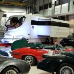 Αυτοκινούμενο τροχόσπιτο - παλάτι πωλήθηκε 3 εκ. δολάρια!