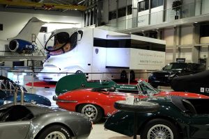 Αυτοκινούμενο τροχόσπιτο – παλάτι πωλήθηκε 3 εκ. δολάρια!