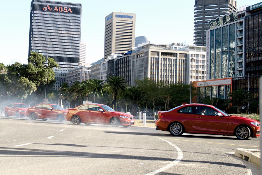 «Παντιλίκια» με πέντε BMW M235i κόβουν την ανάσα! (video)