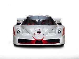 Εξαιρετικά σπάνια Ferrari FXX Evoluzione του 2005 με 320 χλμ.!