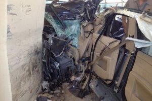 BMW 530i άνοιξε σαν κονσέρβα σε σφοδρότατη σύγκρουση