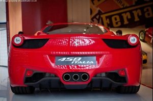 Απίστευτη αντιγραφή Ferrari 458 Italia μοιάζει σαν αυθεντική!