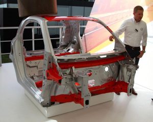 Crash test μεταξύ νέου smart fortwo και Mercedes S-Class