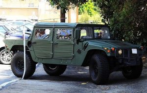 Ο Σβαρτζενέγκερ με το υδρογονοκίνητο (!) Hummer H1