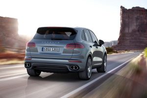 Ανανεωμένη Porsche Cayenne και με δύο νέους κινητήρες