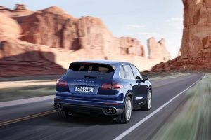 Ανανεωμένη Porsche Cayenne και με δύο νέους κινητήρες