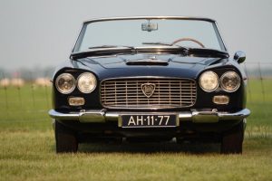 Γοητευτική Lancia Flaminia Cabrio αναζητά νέο καβαλιέρο