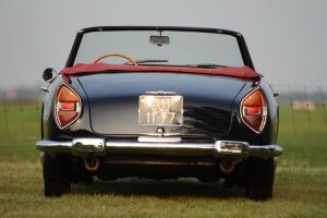 Γοητευτική Lancia Flaminia Cabrio αναζητά νέο καβαλιέρο
