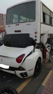 Οδηγός με Ferrari California επέζησε από αυτό το ατύχημα!