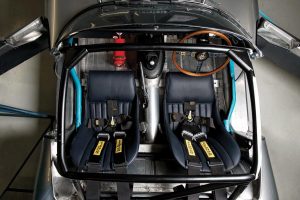 Η πρώτη από τις έξι “νέες” χειροποίητες Jaguar Lightweight E-Type