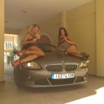 Η πιο "καυτή" αγγελία αυτοκινήτου με διαφορά... στήθους!