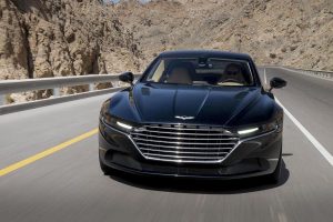 Η Aston Martin Lagonda τεστάρεται στους δρόμους του Ομάν