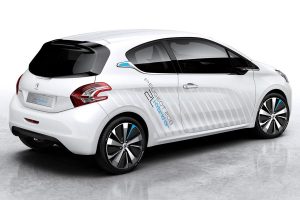 Peugeot 208 Hybrid Air 2L «καίει» και αέρα… κοπανιστό