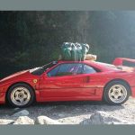 Κάμπινγκ με Ferrari F40 σίγουρα δεν βλέπεις κάθε μέρα...