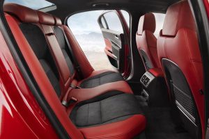 Νέα μεσαία Jaguar XE και… χωρίς τέλη κυκλοφορίας!