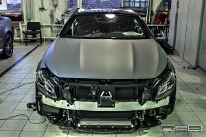 Μεταμόρφωση Mercedes S 63 AMG Coupe με γκρι μεμβράνη