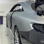 Μεταμόρφωση Mercedes S 63 AMG Coupe με γκρι μεμβράνη