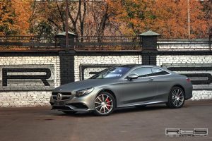 Μεταμόρφωση Mercedes S 63 AMG Coupe με γκρι μεμβράνη