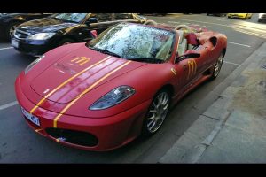 Ferrari F430 Spider για delivery fast food!