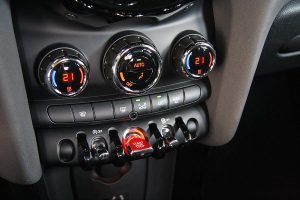 Δοκιμή νέο MINI One 1.2 TwinPower Turbo 102 PS Automatic