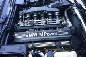 BMW M5 του 1993 πωλείται πιο ακριβά από την καινούργια!