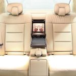 Mercedes E-Class με 6 πόρτες, 6 θέσεις και μήκους 6 μέτρων!