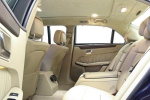 Mercedes E-Class με 6 πόρτες, 6 θέσεις και μήκους 6 μέτρων!