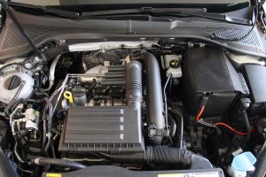 Συγκριτικό: VW Golf 1.4 TGI DSG VS Toyota Auris HSD