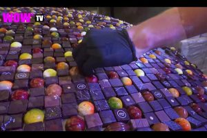 Audi TT για… φάγωμα καλύφθηκε με 27.000 σοκολατάκια!