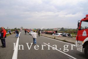 Θανατηφόρα καραμπόλα στη Βέροια με νεκρούς και δεκάδες τραυματίες