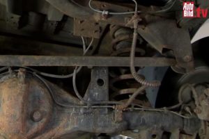 Γερμανός ανατινάζει τον κινέζικο κλώνο της BMW X5 λόγω σαπίλας!