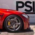 BMW M4 χαμηλωμένη και με αγωνιστικά καθίσματα