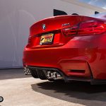 BMW M4 χαμηλωμένη και με αγωνιστικά καθίσματα