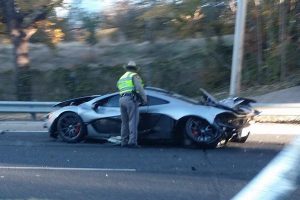 Σμπαράλια έγινε McLaren P1 μίας μόλις μέρας!