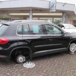 Κλέφτες αφαίρεσαν δεκάδες ζαντολάστιχα από καινούργια Audi-VW!