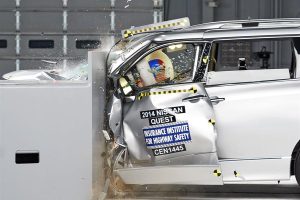 Εξαιρετικά ανασφαλή 3 μεγάλα MPV σε crash tests (+video)