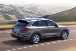 Νέα Porsche Cayenne GTS με V6 3.6 λτ. bi-turbo αντί του V8