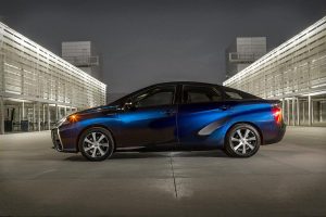 Πρεμιέρα για το νέο υδρογονοκίνητο Toyota Mirai παραγωγής (+video)