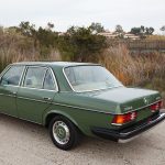Αυτή τη Mercedes 300D του 1977 θα τη ζηλέψετε!