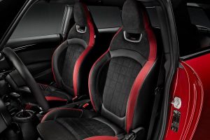 Νέο ισχυρότερο MINI John Cooper Works με 231 ίππους