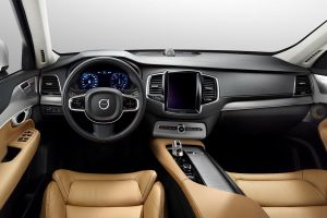 Volvo XC90 T8 Twin Engine 400HP με 2,5 λτ./100 χλμ. κατανάλωση!