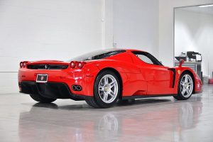 Μεταχειρισμένη Ferrari Enzo του 2003 με 570 χιλιόμετρα!