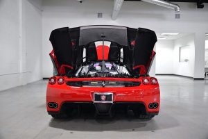 Μεταχειρισμένη Ferrari Enzo του 2003 με 570 χιλιόμετρα!