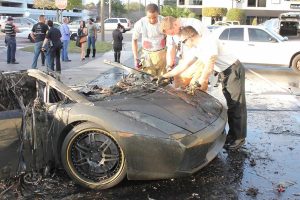 Κάρβουνο έγινε Lamborghini Gallardo από βλάβη στον κινητήρα