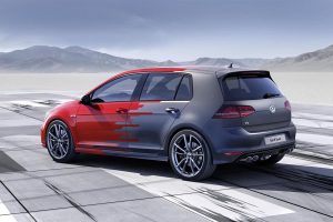 Νέο VW Golf R Touch με υψηλής τεχνολογίας εσωτερικό