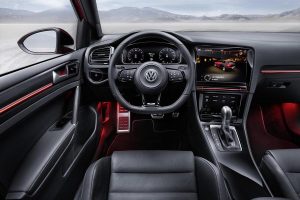 Νέο VW Golf R Touch με υψηλής τεχνολογίας εσωτερικό