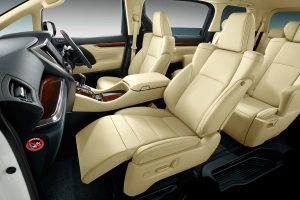 Τα νέα business class 8θέσια MPV Toyota Alphard και Vellfire