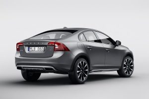 Νέο Volvo S60 Cross Country είναι το πρώτο σεντάν crossover!
