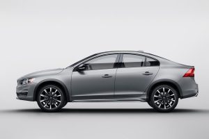 Νέο Volvo S60 Cross Country είναι το πρώτο σεντάν crossover!