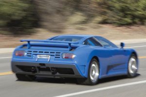 Σε δημοπρασία σπάνια Bugatti EB110 GT του ’93 με 8.000 χλμ.!